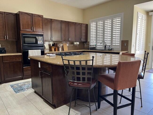 Building Photo - 9499 Castillana Ct