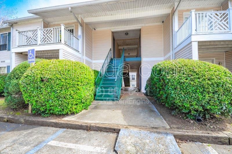 Primary Photo - 3595 Woodbriar Cir