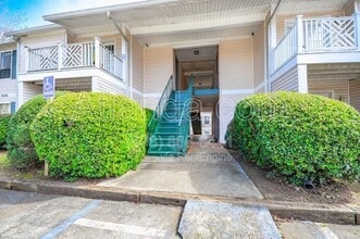 Building Photo - 3595 Woodbriar Cir