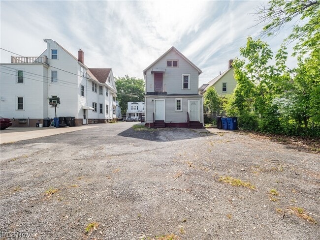 Building Photo - 2112 W 93rd St