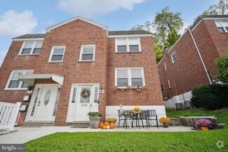 Building Photo - 588 Livezey St