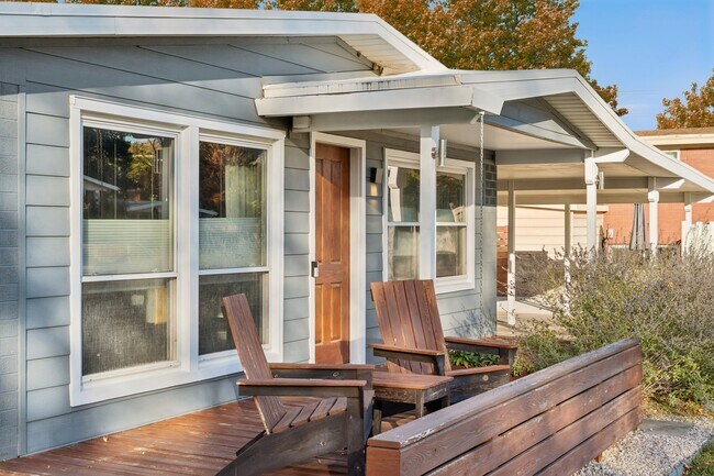 Foto del edificio - 1346 Phillips Ln