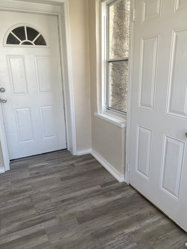 Photo - 6954 Clinton Rd House