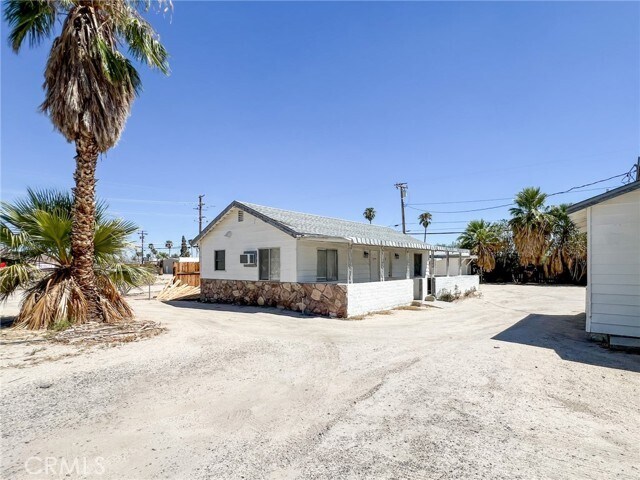 Primary Photo - 6433 Cholla Ave