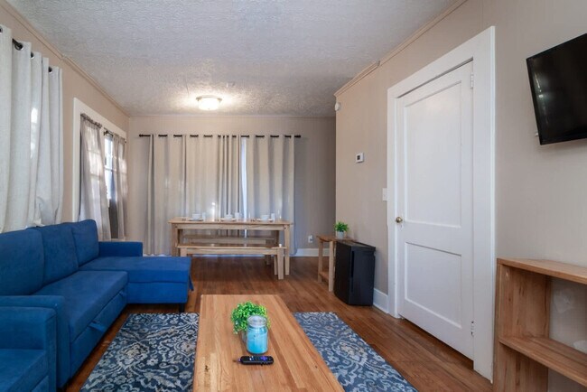 Foto del edificio - 2217 13th St