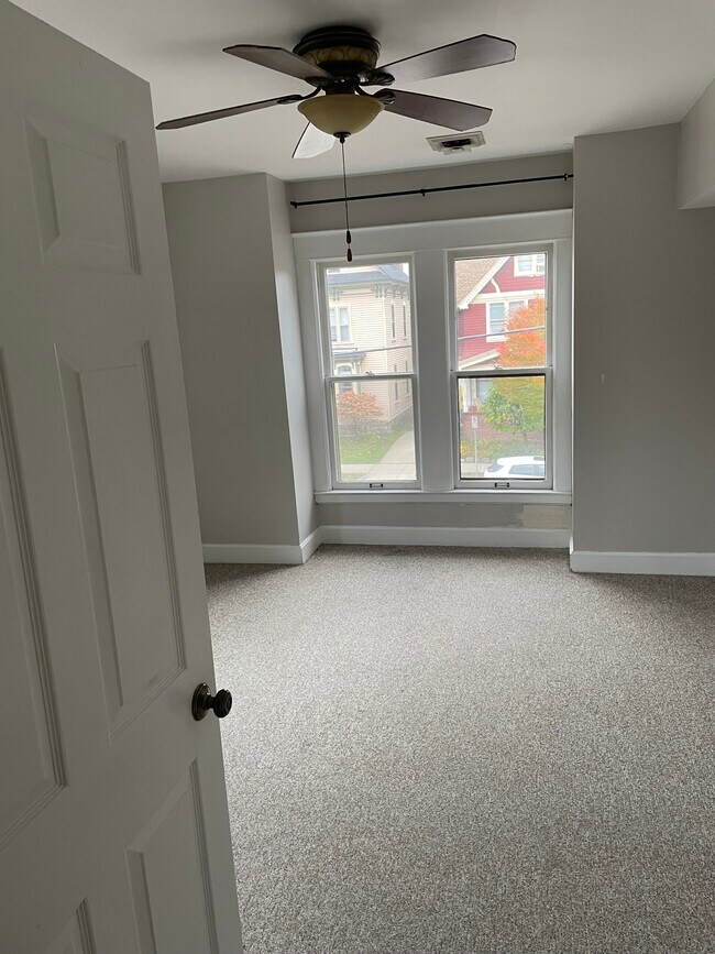 235 Lyon St NE Unit 2, Grand Rapids, MI 49503 235 Lyon St NE Grand