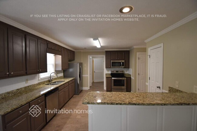 Building Photo - 600 River Overlook Dr NW