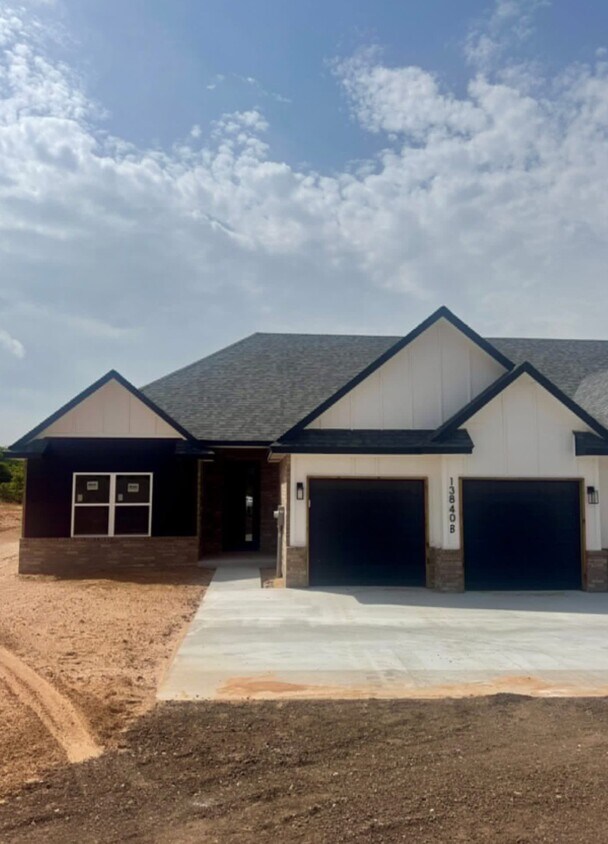 Foto principal - 13840 SE 29th St