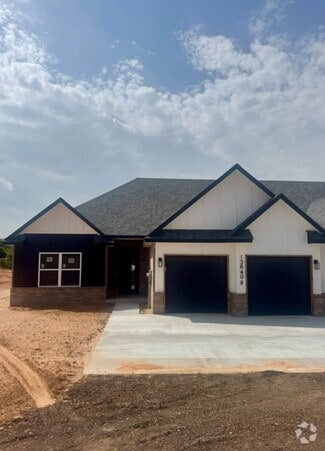 Building Photo - 13840 SE 29th St