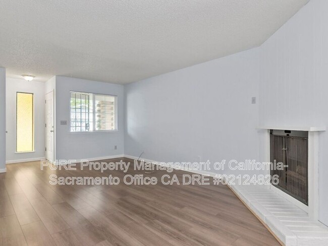 Building Photo - 5045 Sparrow Ct.
