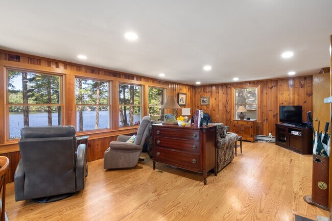 expansive living room - 92 Javica Ln