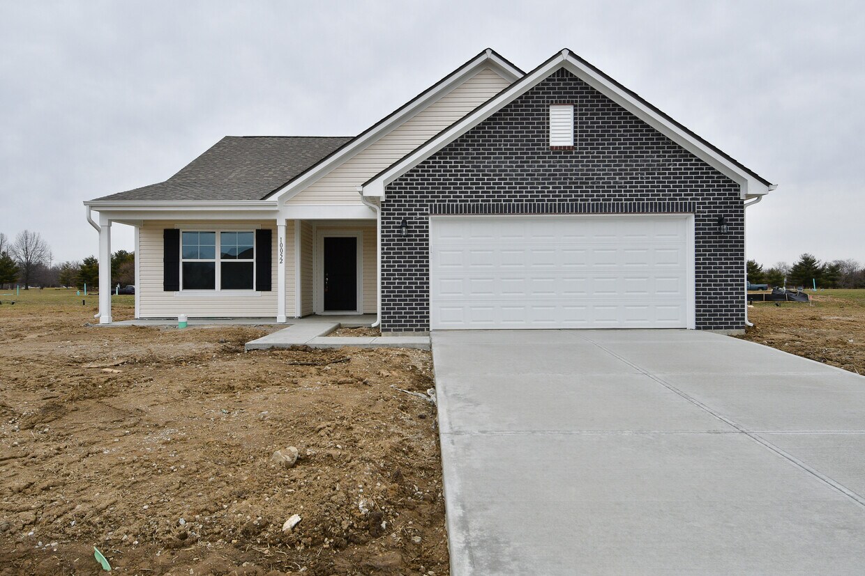 10052 Greenstone Dr, Cumberland, IN 46229 House Rental in Cumberland