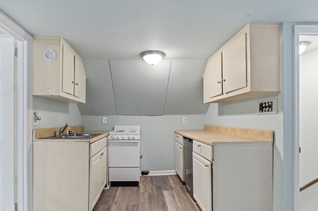 Foto del edificio - Private and Cozy 1BR Garage Apartment – Ut...