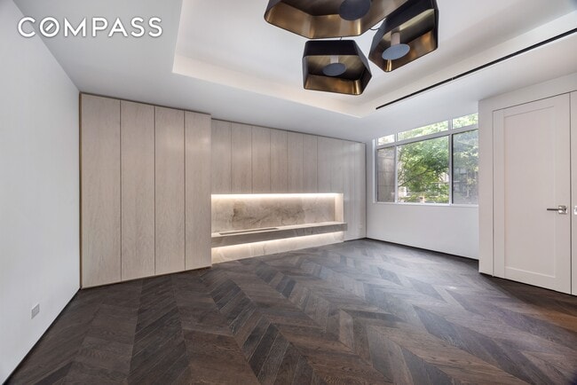 Photo - 340 Albany St Townhome