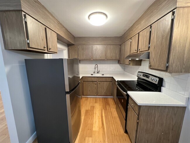 Building Photo - 45 Jacqueline Road, Waltham, MA 02452 - 1 ...