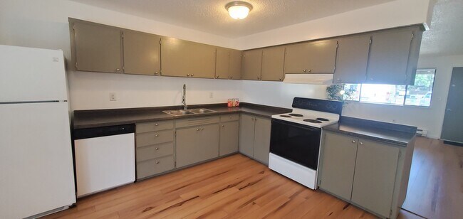 Building Photo - 6824 150th St SW