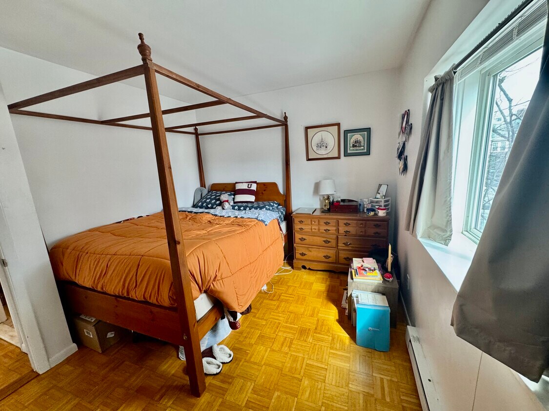 Primary Photo - 2 Larose Pl