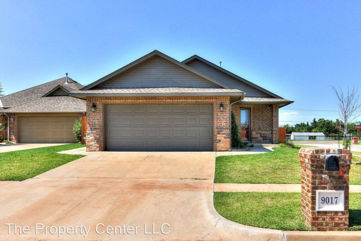 Foto principal - 3 br, 2 bath House - 9017 NW 93rd Circle