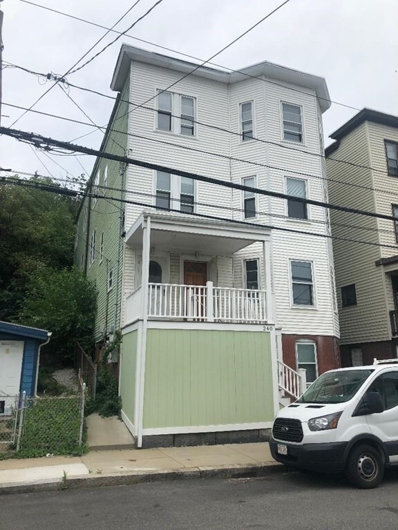 Building Photo - 240 Leyden St