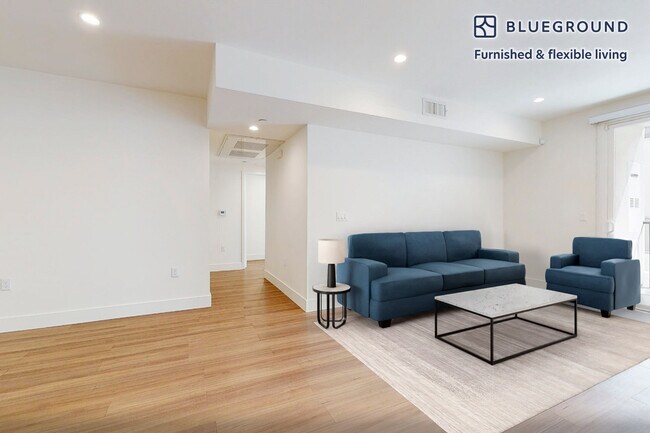 Building Photo - 1265 Barry Ave