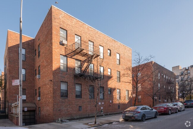 Building Photo - 2519 30th Dr