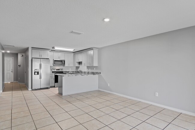 Building Photo - NEWLY RENOVATED 3/2 Duplex near Sleepy Hollow Sports Complex in Leesburg