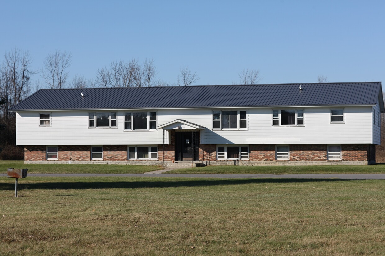 21605 Heather Acres Dr Unit 9B, Watertown, NY 13601 Condo for Rent in