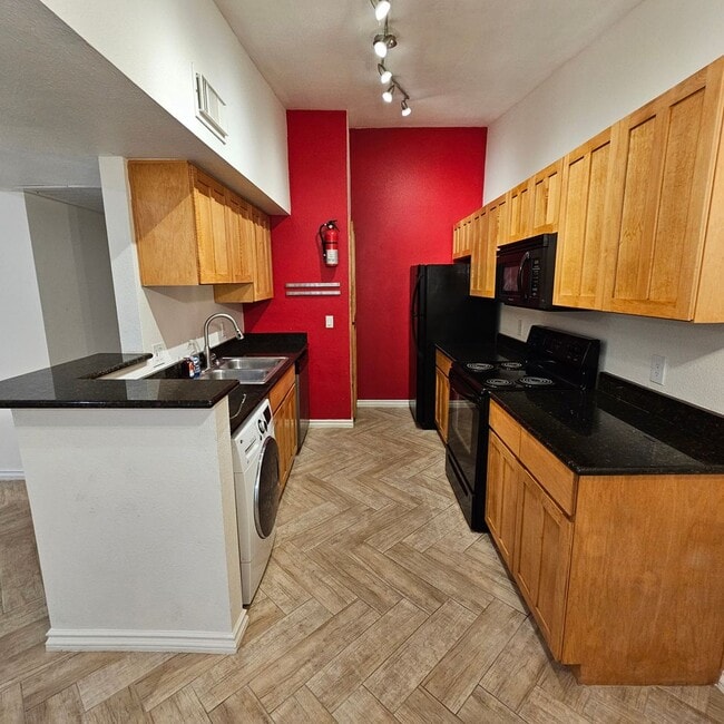 Building Photo - Spacious and Upgraded 2 Bedroom 2 Bath Pet...