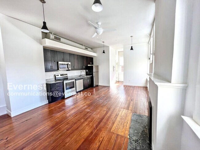 Foto del edificio - 17 W Main St