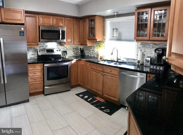 Building Photo - 7749 Tiverton Dr