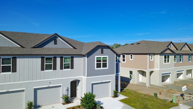 Foto del edificio - 3741 Academia Ave