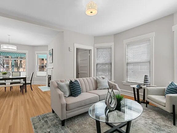 Foto del edificio - 6070 N Hermitage Ave