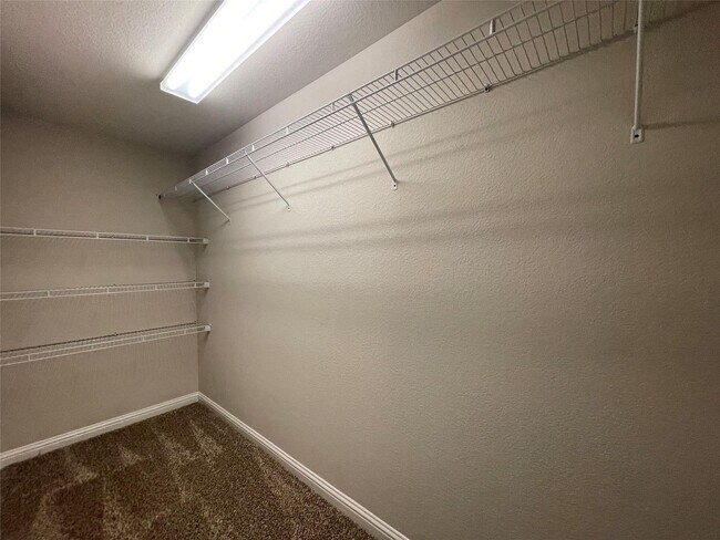 Building Photo - 3003 Weave Ct