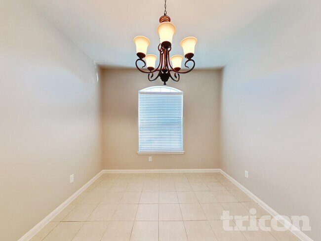 Building Photo - 2048 Cone Flower Dr