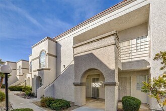 Building Photo - 3150 N Soft Breezes Dr