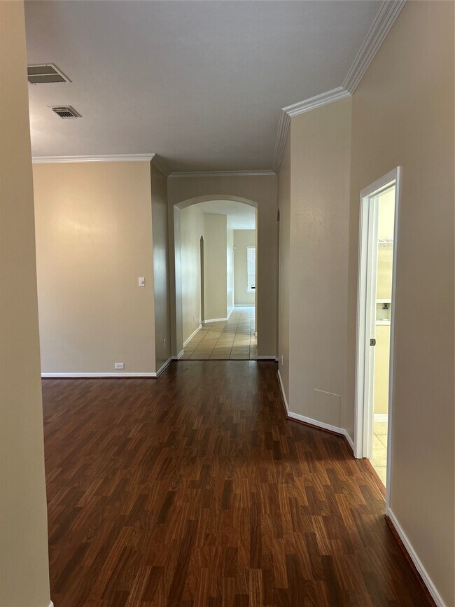 Foto del edificio - 15115 Crescent Lilly Dr