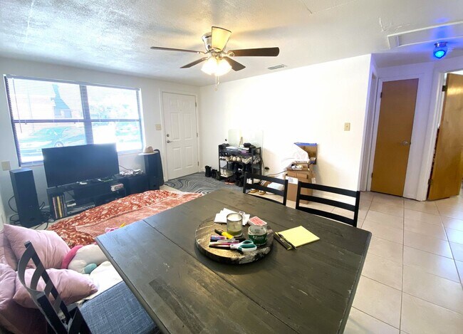 Foto del edificio - 924 SW 6th Ave