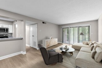 Interior Photo - The Landing on Emerald Pointe