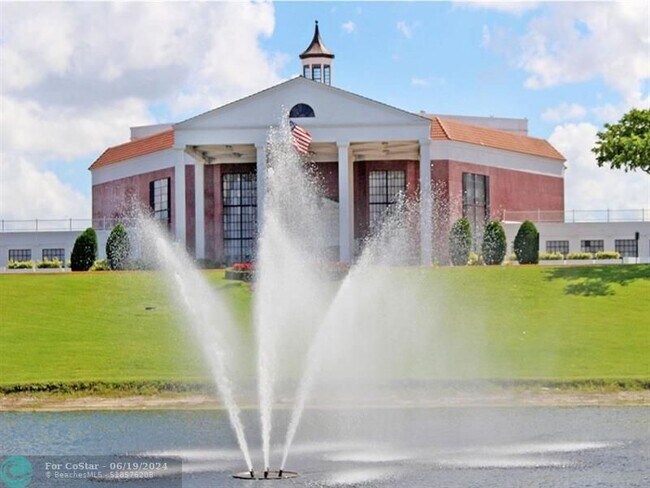 Foto del edificio - 637 Durham Cir