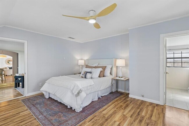 Foto del edificio - 5739 Ellsworth Ave