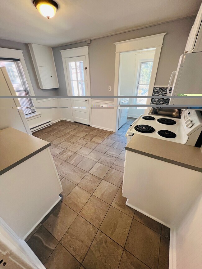 Foto del edificio - 545 Benton St