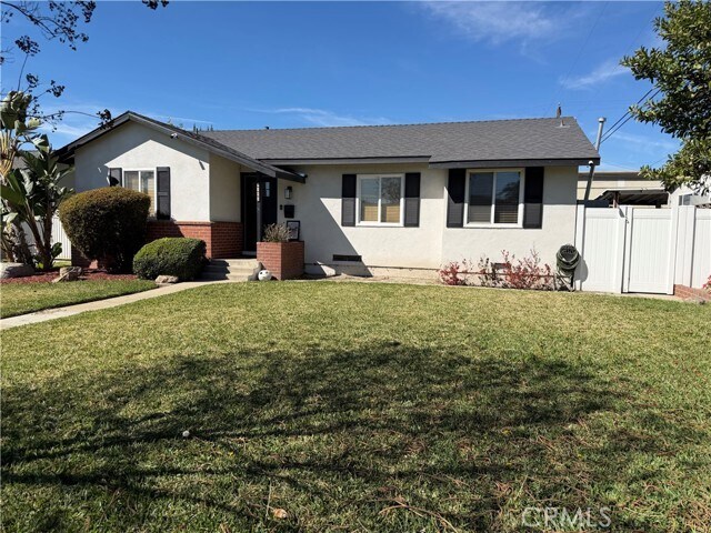 Foto del edificio - 9406 Rose Ave