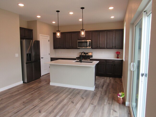 Building Photo - Fantastic home in Brighton Crossing
