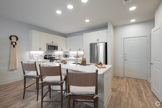 Interior Photo - Marlowe Wellington