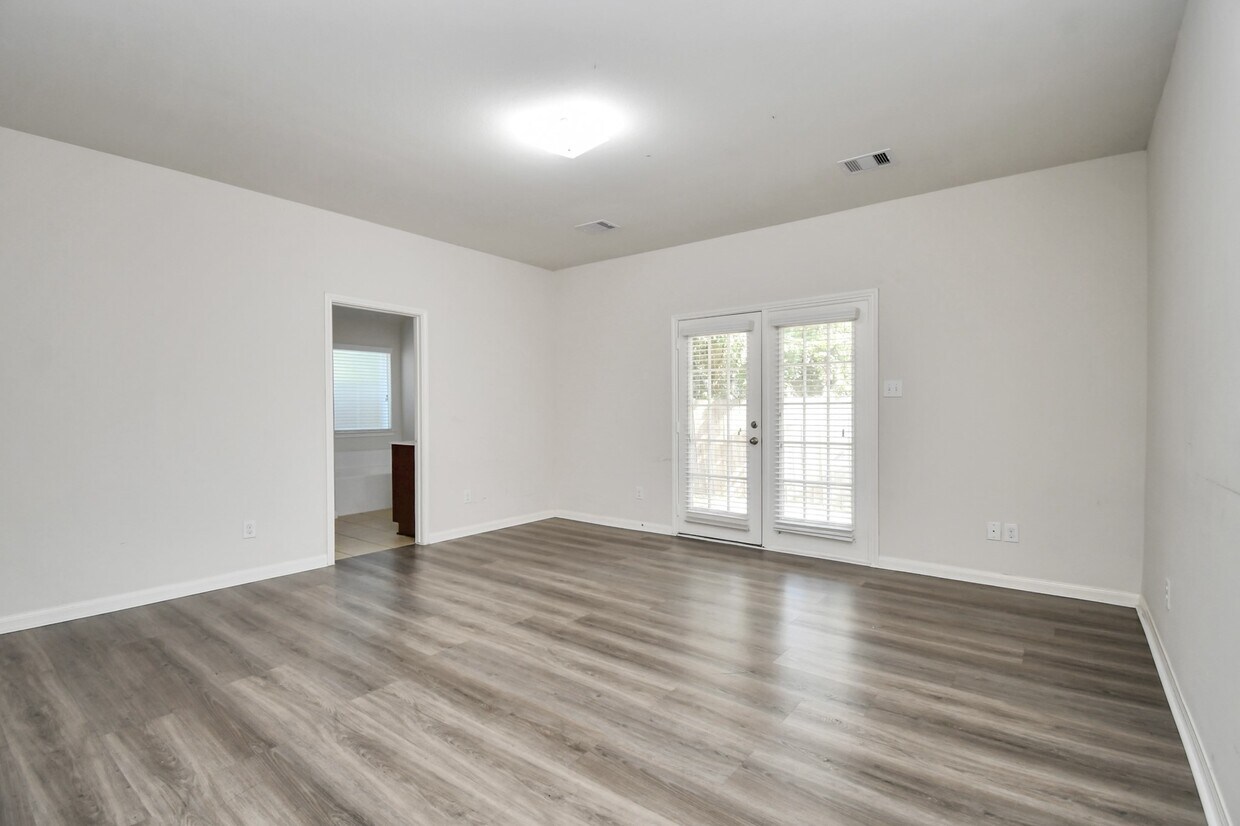 Foto principal - 11106 Panther Ct