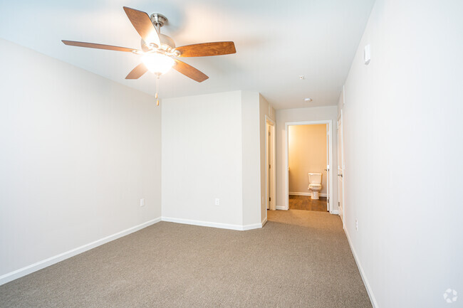 2BR, 2BA - Glenwood Ridge Apartments