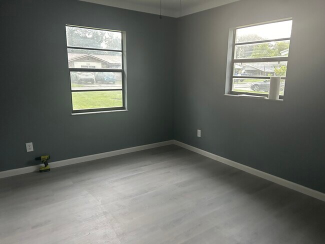 bedroom - 40211 Proud Mockingbird Rd