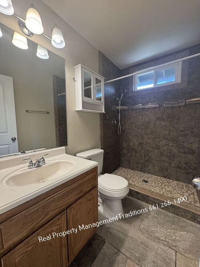 Foto del edificio - Great 3 + 2 Located in Quartz Hill