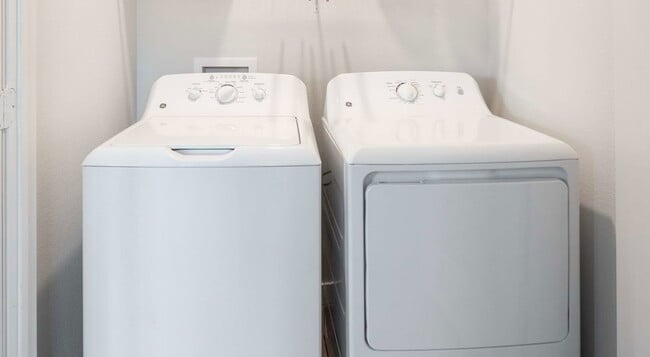 Photo - 9219 Vista W Dr Apartment