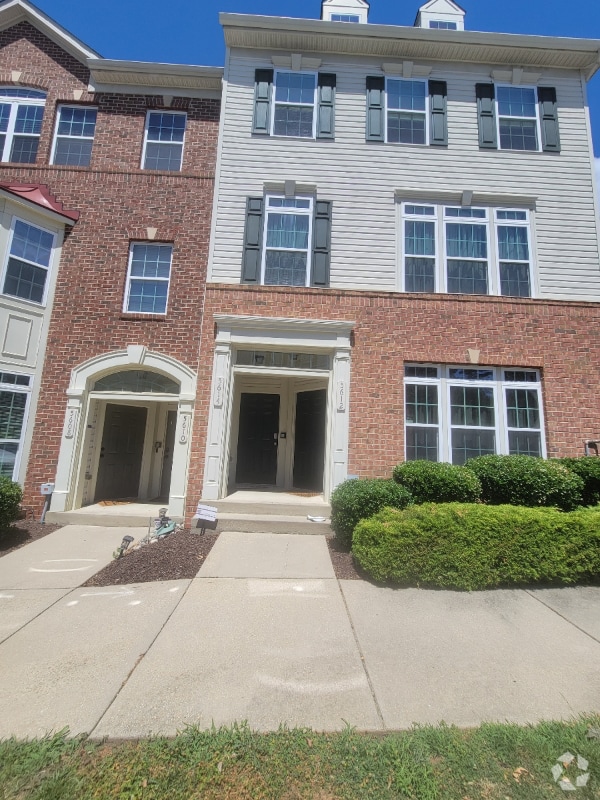 Building Photo - 5614 Virginia Ln